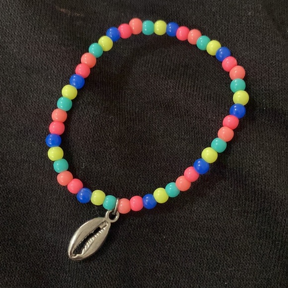 Bundle of 2 Girls Bracelets - Picture 2 of 3